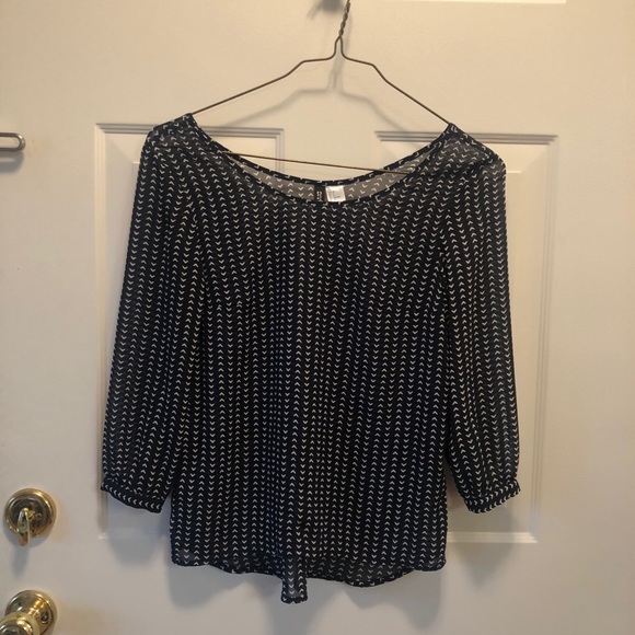 H&M blouse - Picture 1 of 3